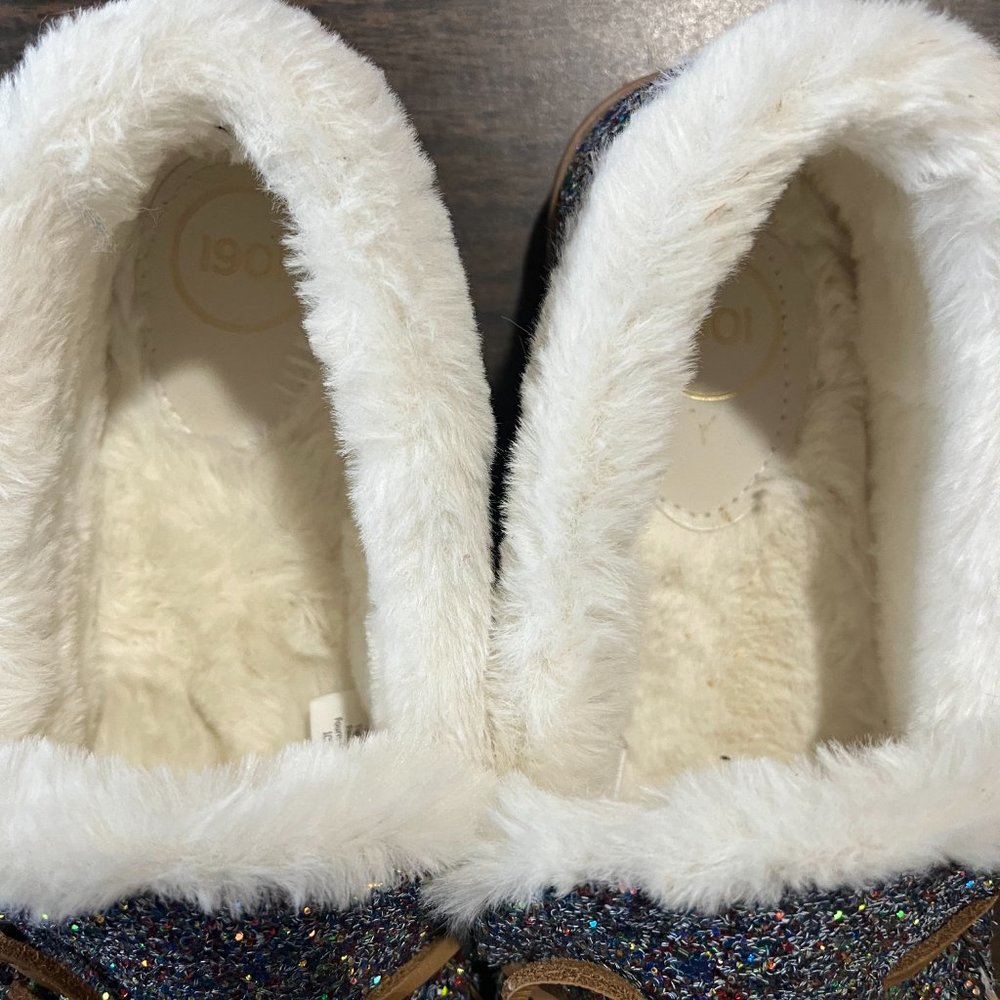 SLIPPERS - Picture 2 of 3